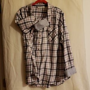 Long sleeved tab button shirt